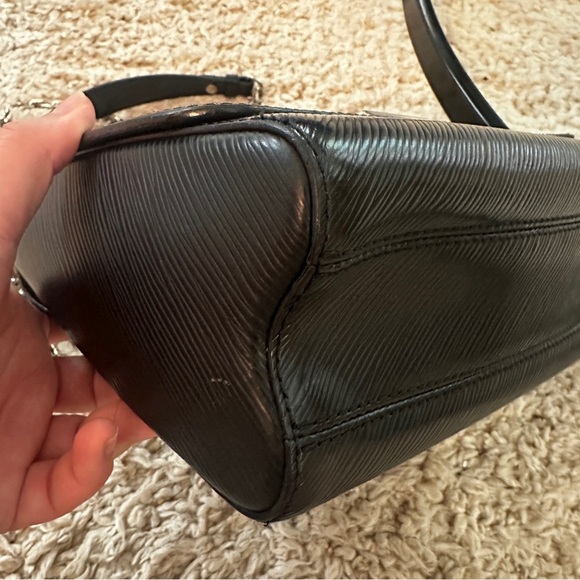 Authentic Louis Vuitton MM TWIST - Picture 6 of 17